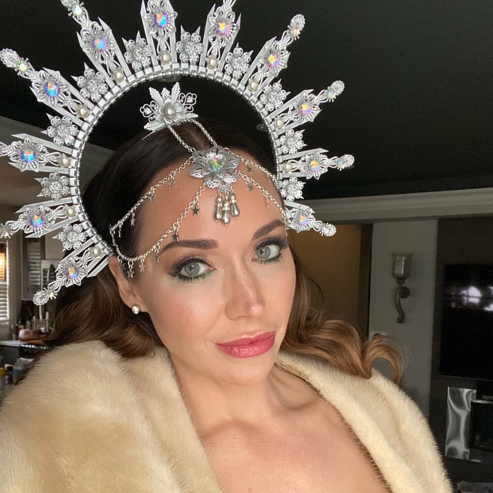 Carbickova crown from Etsy